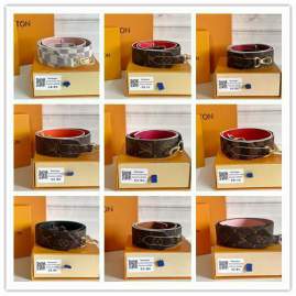 Picture of Louis Vuitton Wallets _SKUfw240127674fw